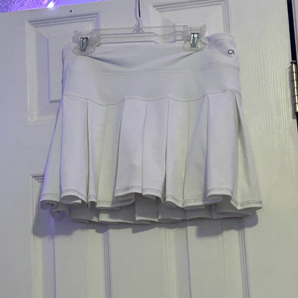 White pleated skirt from gapfit kids xl